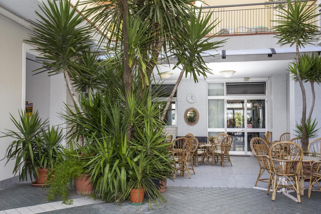 Hotel Lugano Cattolica Exterior foto