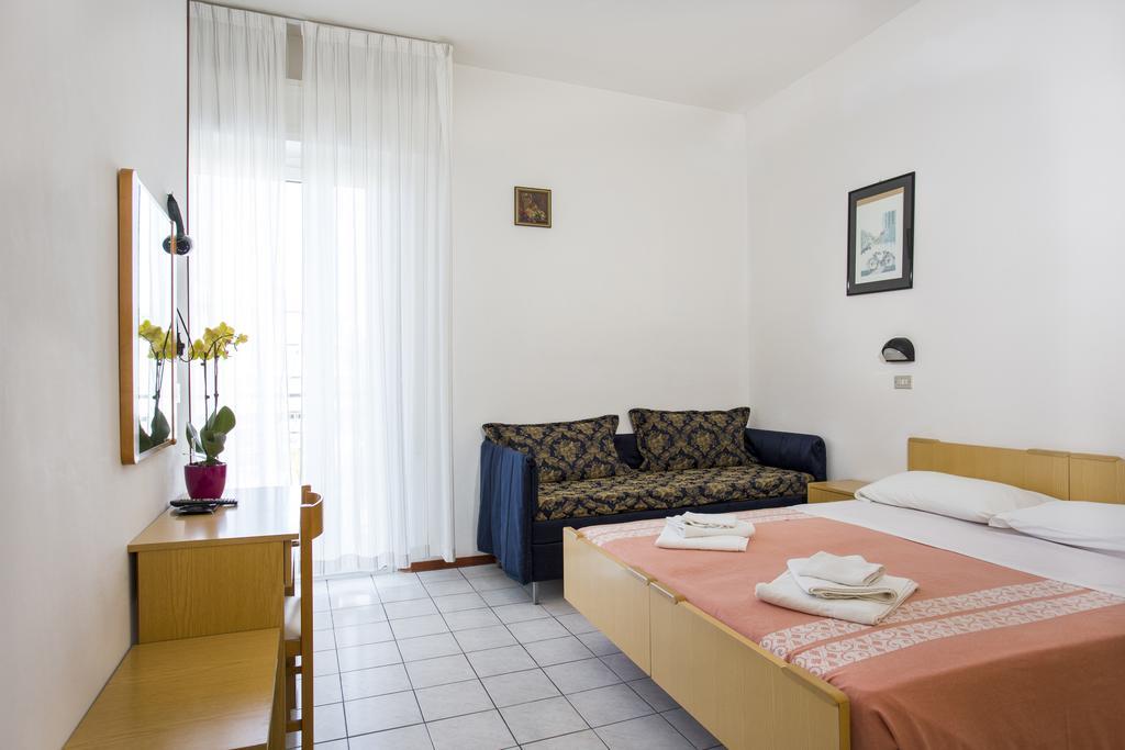 Hotel Lugano Cattolica Zimmer foto